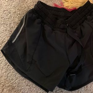 Black Lululemon hotty hot shorts